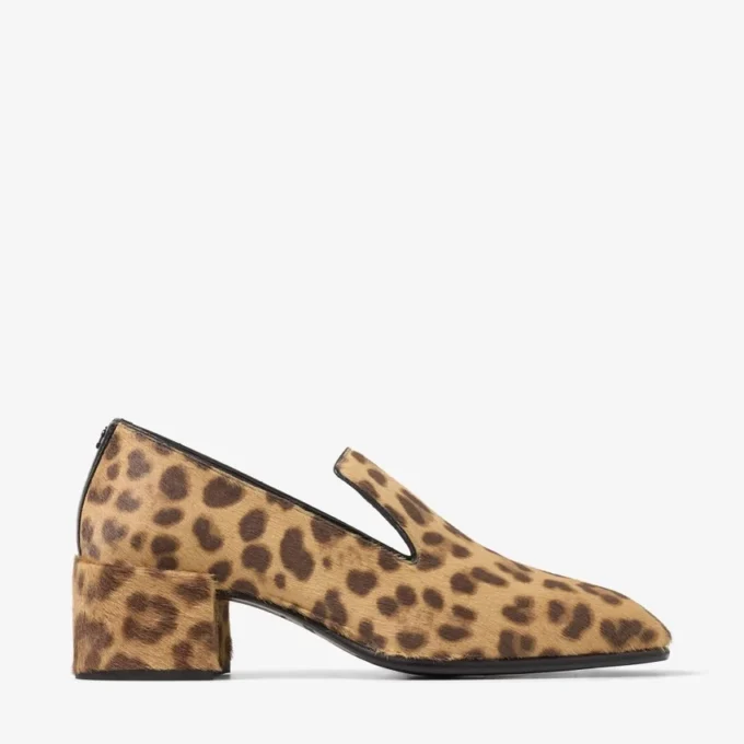 Eliot-slipper 45 Natuurlijke ponyhuid-slippers met luipaardprint Eliot-slipper 45 Natuurlijke ponyhuid-slippers met luipaardprint
