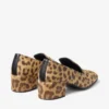 Eliot-slipper 45 Natuurlijke ponyhuid-slippers met luipaardprint Eliot-slipper 45 Natuurlijke ponyhuid-slippers met luipaardprint