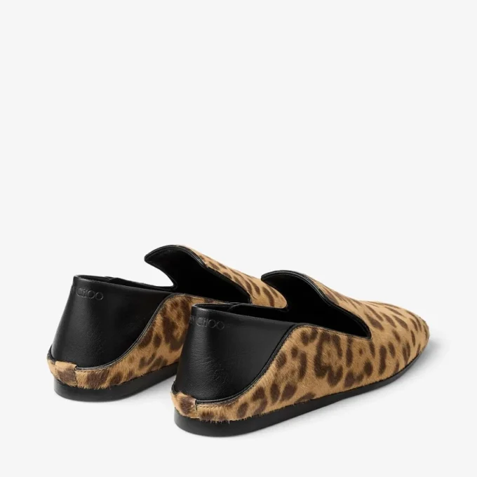 Eliot-slipper Natuurlijke poneyleer slippers met luipaardprint