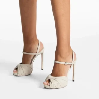 Elly 120 Latte sandalen van zacht handschoenleer en glanzend nappaleer