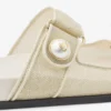 Fayence-sandaal Champagne metallic lakslederen sandalen met parels