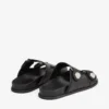 Fayence-sandaal Zwarte leren platte sandalen met parelversiering Fayence-sandaal Zwarte leren platte sandalen met parelversiering