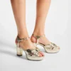 Heloise 80 gouden vintage metallic leren plateausandalen Heloise 80 gouden vintage metallic leren plateausandalen
