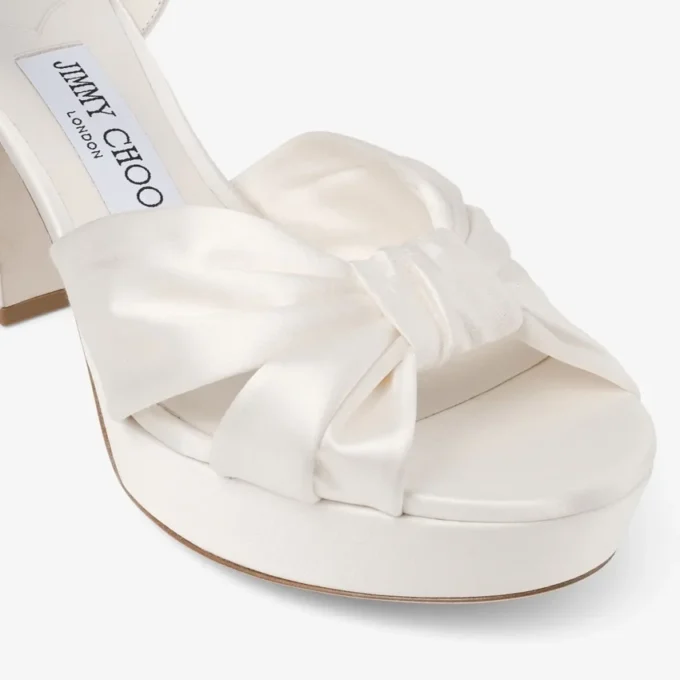 Heloise 80 ivoorkleurige satijnen sandalen Heloise 80 ivoorkleurige satijnen sandalen