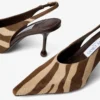 Isa 80 Chocoladebruine ponypumps met zebraprint Isa 80 Chocoladebruine ponypumps met zebraprint