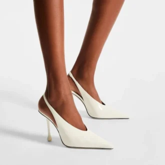 Isa 95 Latte lakleren pumps