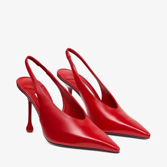 Isa 95 robijnrode leren pumps Isa 95 robijnrode leren pumps