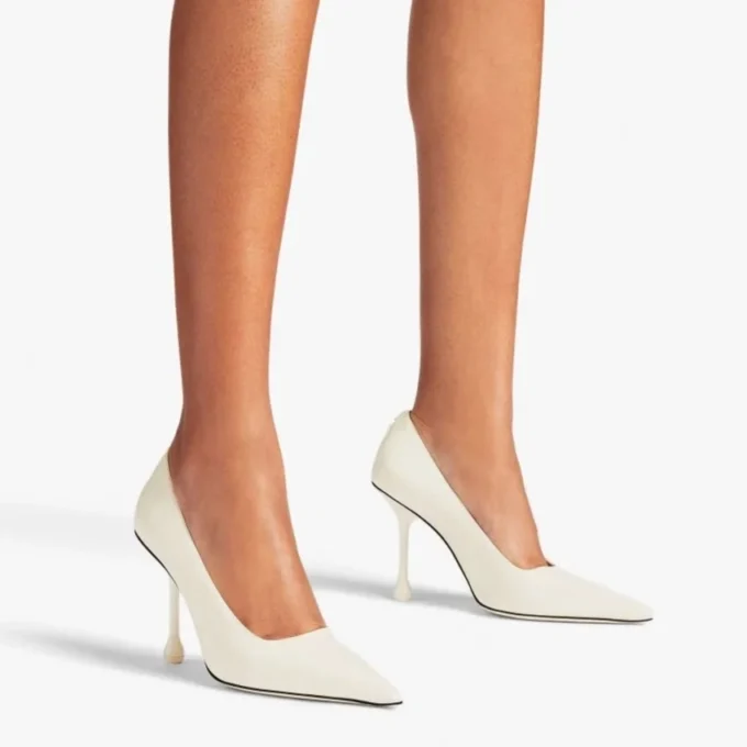 Ixia 95 Latte lakleren pumps