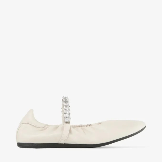 Jade Ballerina Latte Ballerina’s van zacht nappaleer met kristallen bandje Jade Ballerina Latte Ballerina’s van zacht nappaleer met kristallen bandje