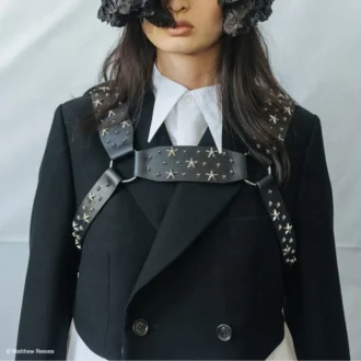 Jimmy Choo Noir Kei Ninomiya All Stars Harness Zwart harnas van glad kalfsleer met  metalen versiering met meerdere sterren
