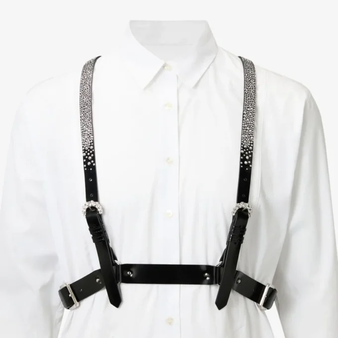 Jimmy Choo Noir Kei Ninomiya Crystals Harness Zwart glanzend leren harnas met kristallen hotfix-versiering