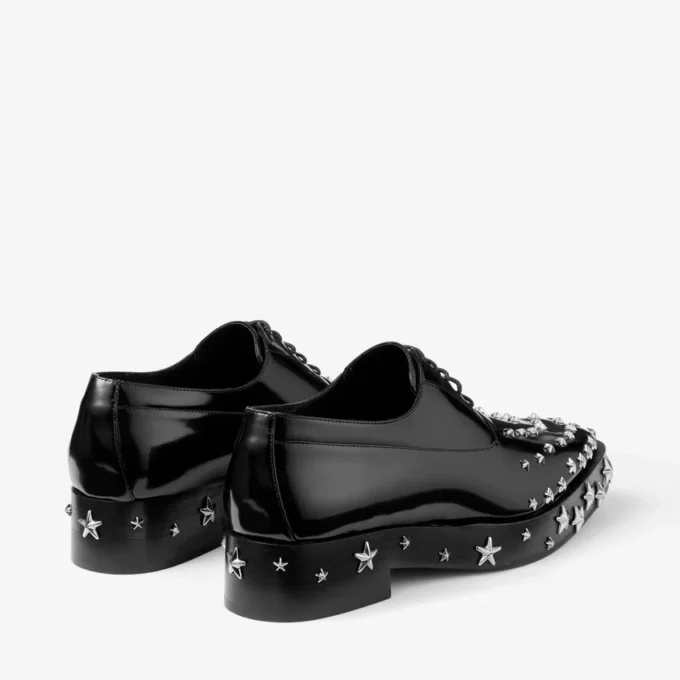 Jimmy Choo Noir Kei Ninomiya Star Schoen Zwarte gepolijste kalfsleren veterschoenen met sterrenversiering Jimmy Choo Noir Kei Ninomiya Star Schoen Zwarte gepolijste kalfsleren veterschoenen met sterrenversiering