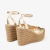 Korra 100 goudkleurige metallic nappaleer sleehakken
