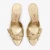 Livi Wedge 85 Goudkleurig metallic nappaleer muiltjes met sleehak en strik Livi Wedge 85 Goudkleurig metallic nappaleer muiltjes met sleehak en strik