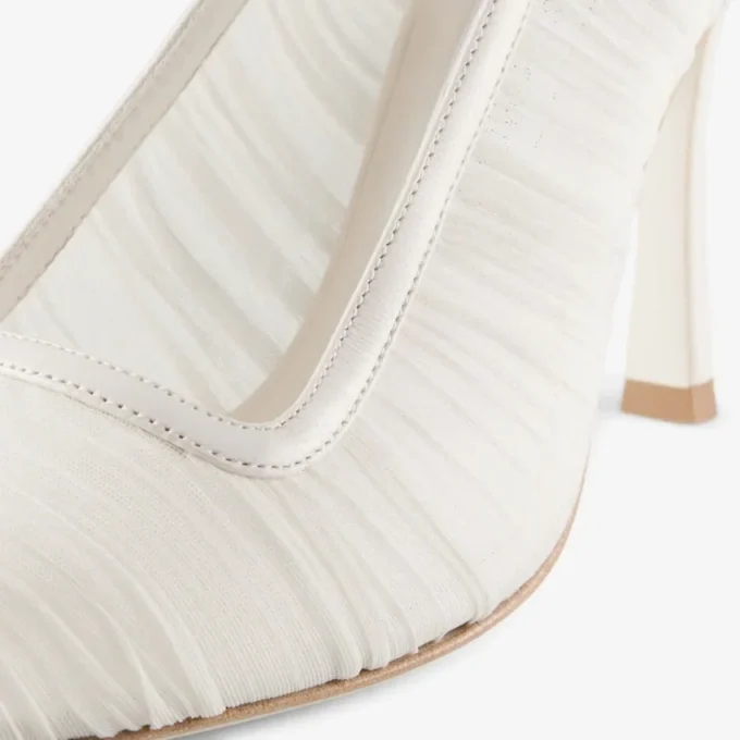 Lotta 100 Pumps van ivoorkleurige tule en nappa