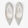 Love 100 ivoorkleurige satijnen pumps met kristallen versiering Love 100 ivoorkleurige satijnen pumps met kristallen versiering