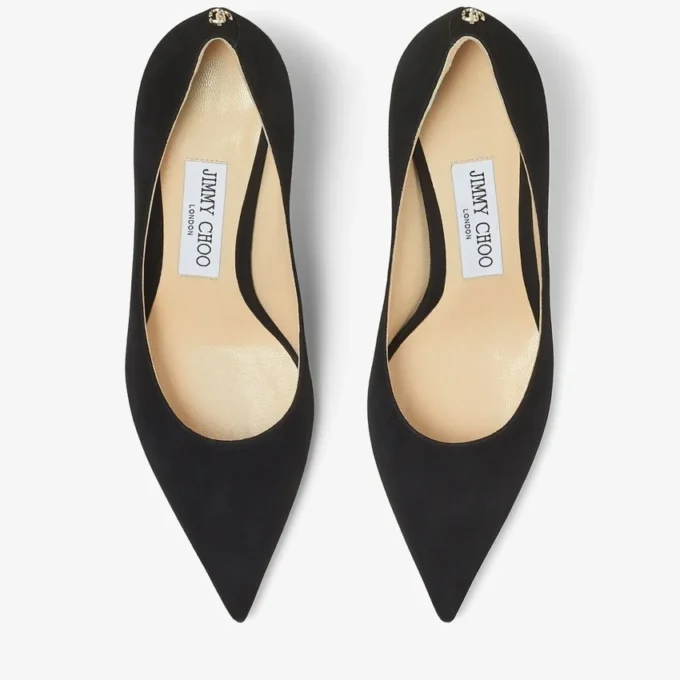 Love 65 Zwarte suède pumps met spitse neus en Jc-embleem Love 65 Zwarte suède pumps met spitse neus en Jc-embleem