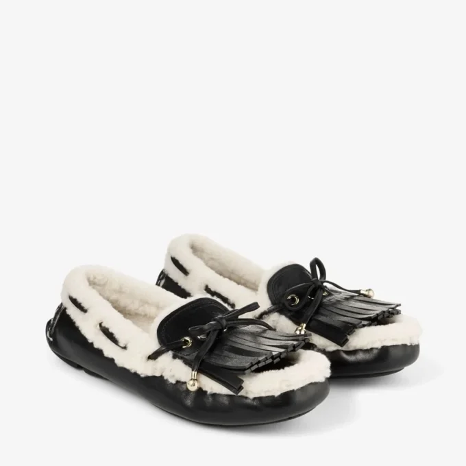 Manon F zwarte loafers van getrommeld leer met schapenvacht Manon F zwarte loafers van getrommeld leer met schapenvacht