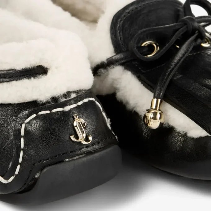 Manon F zwarte loafers van getrommeld leer met schapenvacht Manon F zwarte loafers van getrommeld leer met schapenvacht