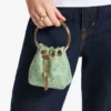 Micro Bon Bon Verde satijn en jimmy choo-kant mini-bucketbag