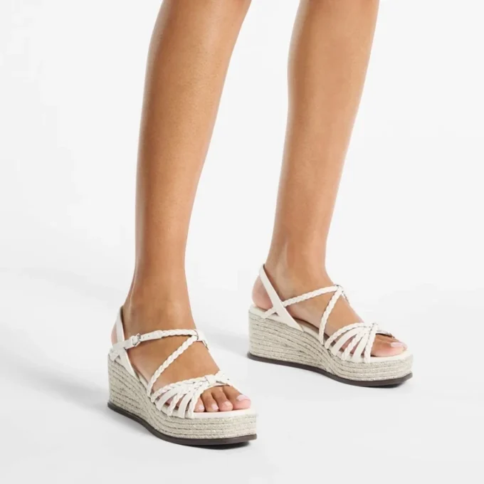 Nyra 60 Latte sandalen met sleehak van nappaleer Nyra 60 Latte sandalen met sleehak van nappaleer