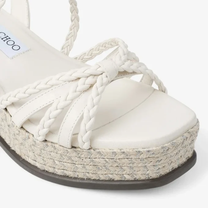 Nyra 60 Latte sandalen met sleehak van nappaleer Nyra 60 Latte sandalen met sleehak van nappaleer