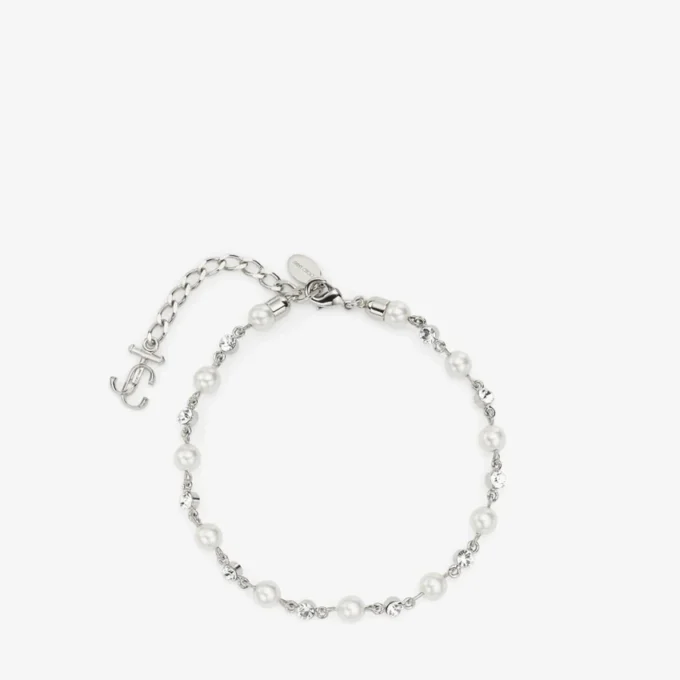 Parel- en kristallen enkelbandje Zilverkleurig metalen enkelbandje met parel-, kristal- en JC-monogramhangers