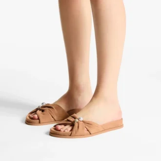 Rafi platte toffee suède platte sandalen