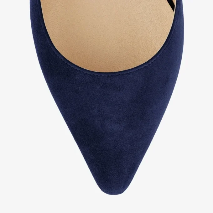 Romy 60 marineblauwe suède pumps met spitse neus Romy 60 marineblauwe suède pumps met spitse neus