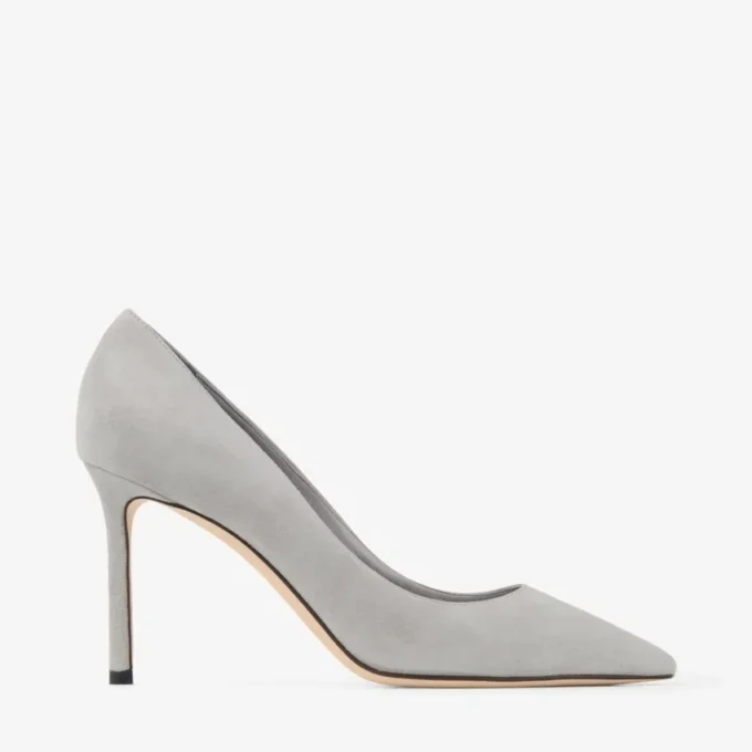 Romy 85 Dove suède pumps in dezelfde kleur Romy 85 Dove suède pumps in dezelfde kleur