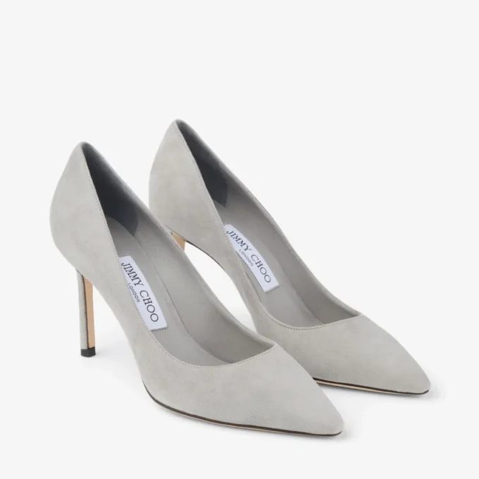 Romy 85 Dove suède pumps in dezelfde kleur Romy 85 Dove suède pumps in dezelfde kleur