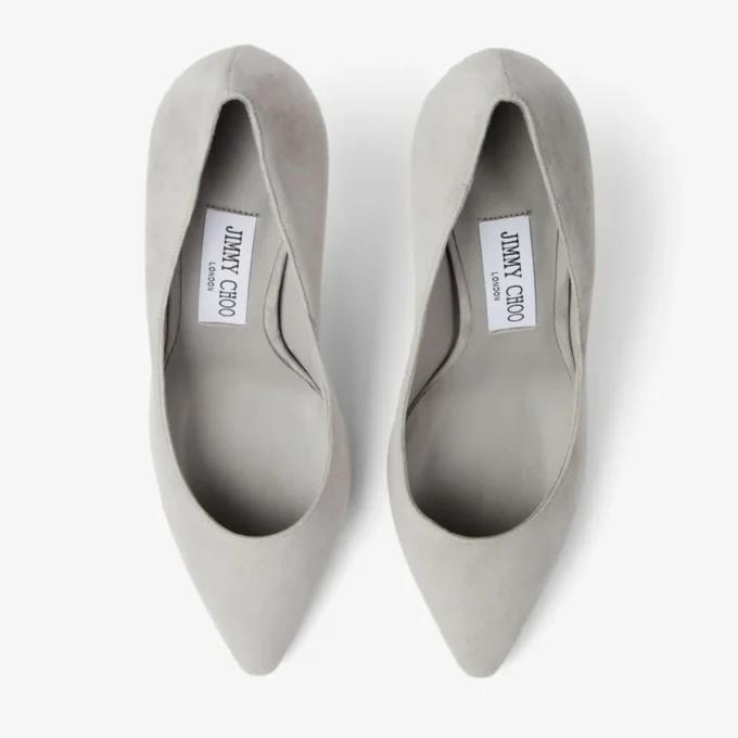 Romy 85 Dove suède pumps in dezelfde kleur Romy 85 Dove suède pumps in dezelfde kleur
