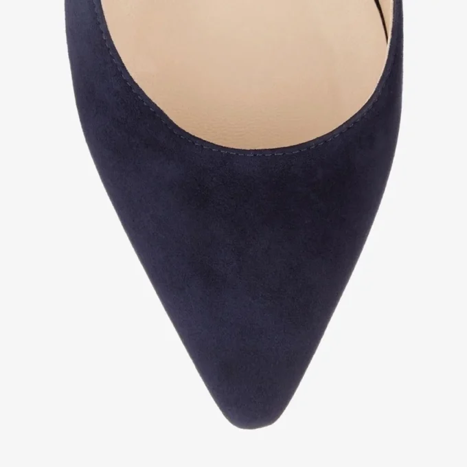 Romy 85 marineblauwe suède pumps met spitse neus Romy 85 marineblauwe suède pumps met spitse neus