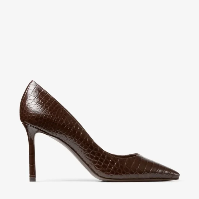 Romy 85 Pumps van chocoladebruin leer met krokodillenreliëf Romy 85 Pumps van chocoladebruin leer met krokodillenreliëf
