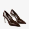 Romy 85 Pumps van chocoladebruin leer met krokodillenreliëf Romy 85 Pumps van chocoladebruin leer met krokodillenreliëf