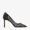 Romy 85 Zwarte Jimmy Choo-pumps met kant Romy 85 Zwarte Jimmy Choo-pumps met kant