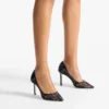 Romy 85 Zwarte Jimmy Choo-pumps met kant Romy 85 Zwarte Jimmy Choo-pumps met kant
