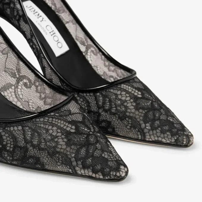 Romy 85 Zwarte Jimmy Choo-pumps met kant Romy 85 Zwarte Jimmy Choo-pumps met kant