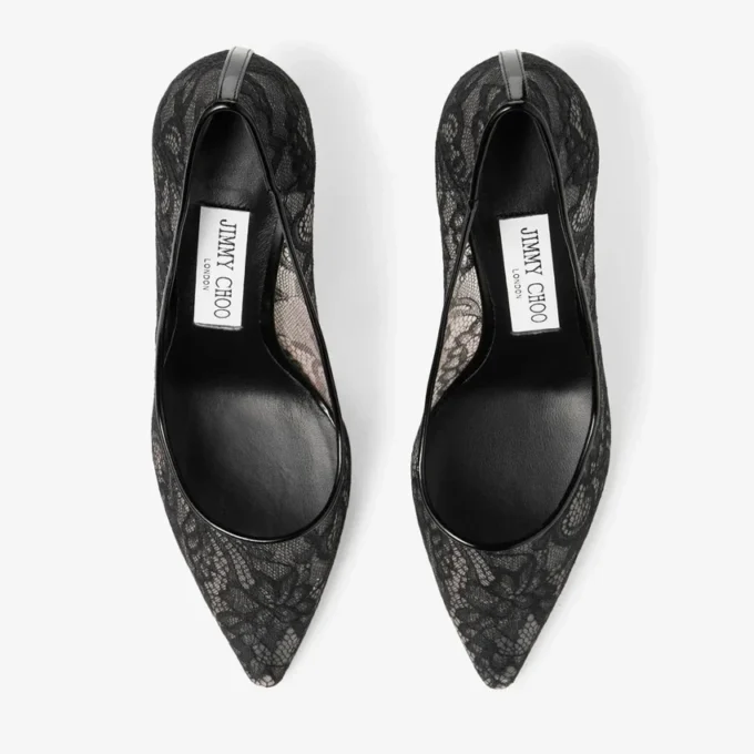 Romy 85 Zwarte Jimmy Choo-pumps met kant Romy 85 Zwarte Jimmy Choo-pumps met kant
