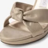 Rosie 100 goudglanzende suède plateausandalen Rosie 100 goudglanzende suède plateausandalen