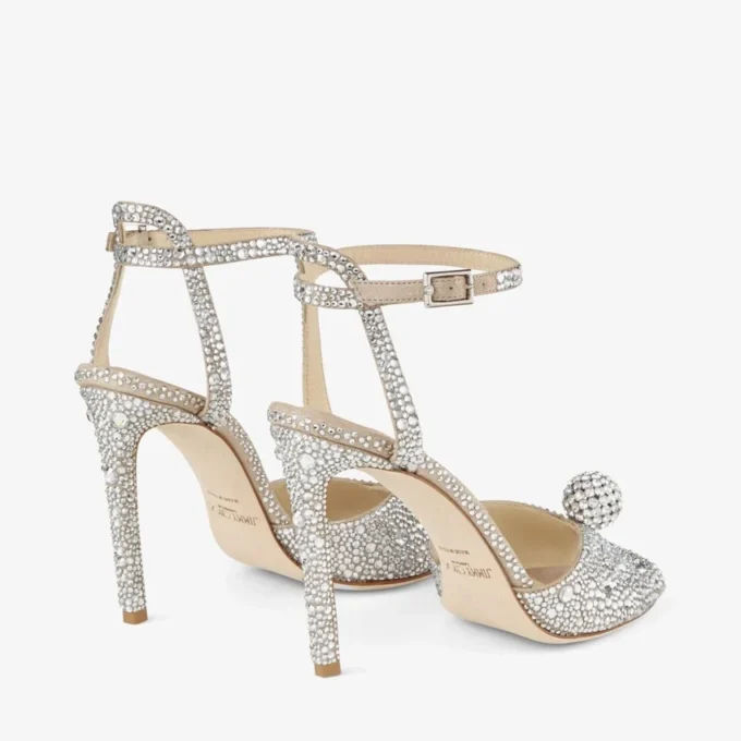 Sacora 100 Nude suède sandalen met hotfix-kristallen en bolletjes