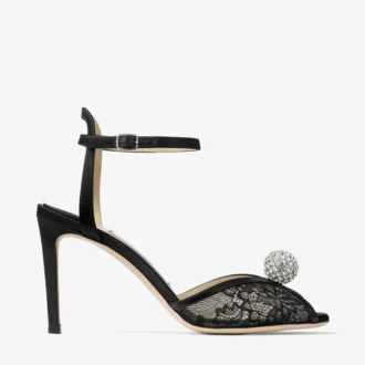 Sacora 85 zwarte kanten sandalen met een met kristallen versierde bol