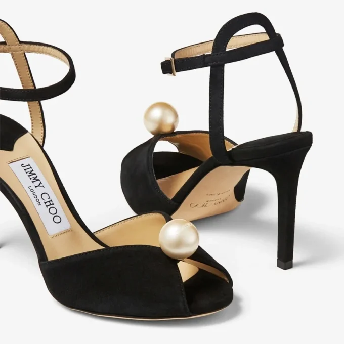 Sacora 85 zwarte suède sandalen met parelversiering