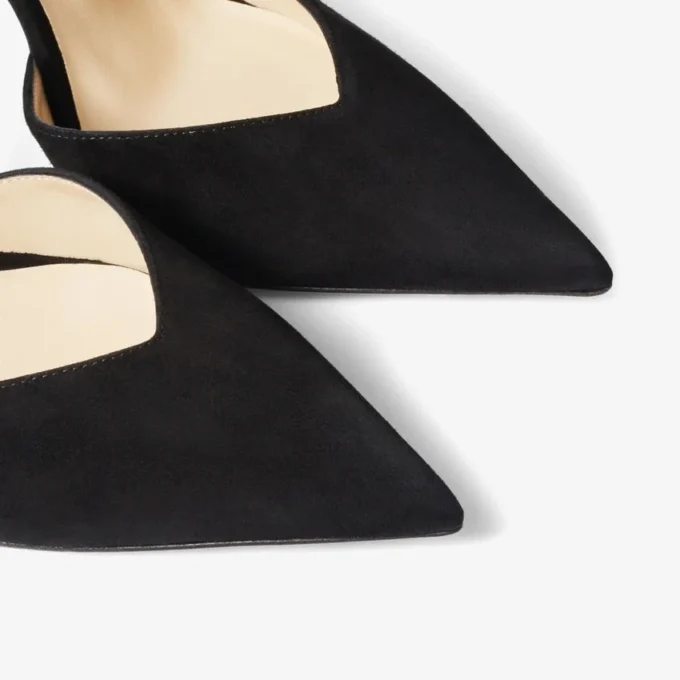 Saeda 100 zwarte suède pumps met kristallen versiering Saeda 100 zwarte suède pumps met kristallen versiering