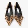 Scarlett 50 Natuurlijke Pony Pumps met luipaardprint Scarlett 50 Natuurlijke Pony Pumps met luipaardprint