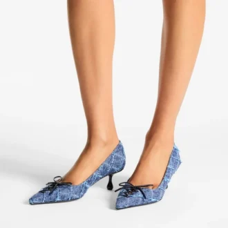 Scarlett 50 pumps van denim met kruispatroon