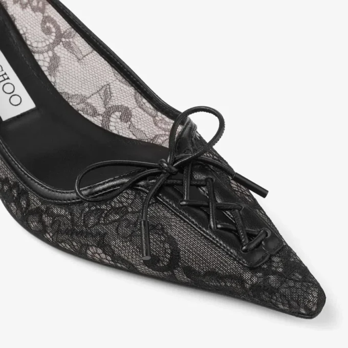 Scarlett 50 Zwarte Jimmy Choo-pumps met veters Scarlett 50 Zwarte Jimmy Choo-pumps met veters