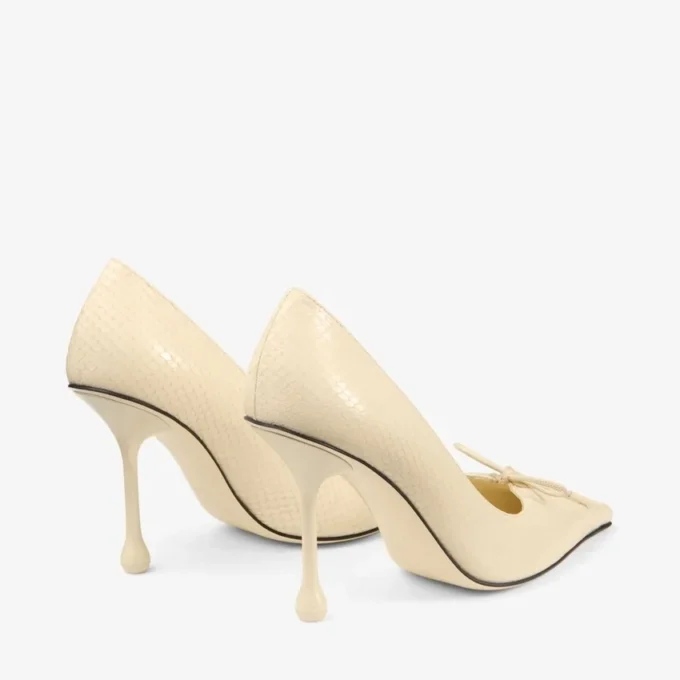 Scarlett 95 Buttermilk Elaphe-print leren pumps