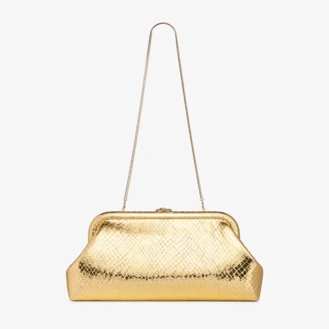 Skylar gouden Candy Wrap-leren clutch met vierkante Jc-sluiting Skylar gouden Candy Wrap-leren clutch met vierkante Jc-sluiting