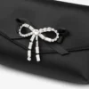 Soft Bow Mini Bag Zwarte satijnen mini-tas met kristallen strik